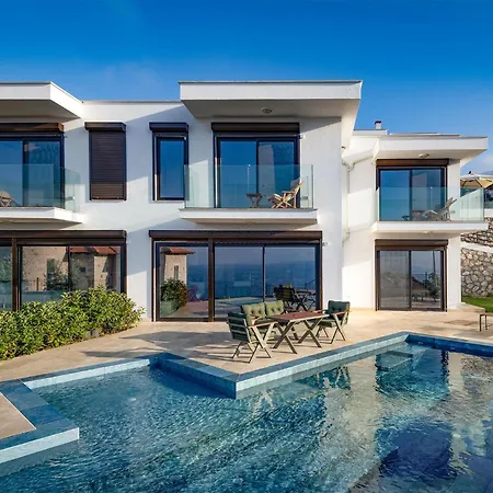 Villa Panoramic Retro *