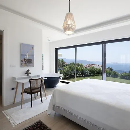 Villa Panoramic Retro *