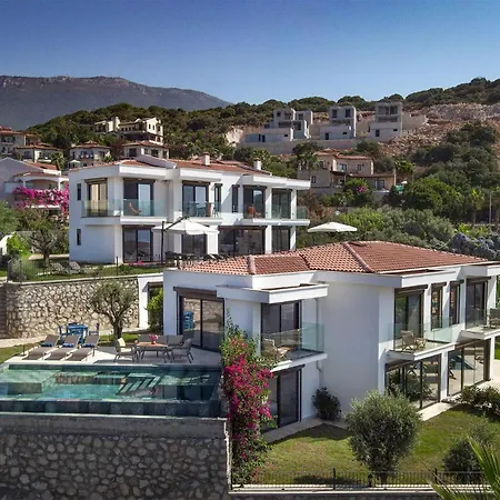 Villa Panoramic Retro